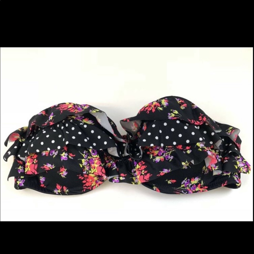 5/$30 Victoria’s Secret bandeau top